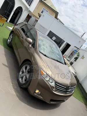 Toyota Venza V6 AWD 2010 Brown
