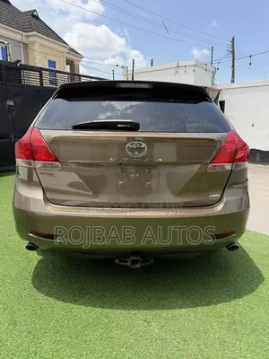 Toyota Venza V6 AWD 2010 Brown