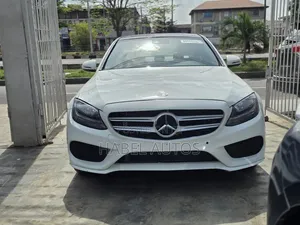 Mercedes-Benz C300 Base 4Matic Sedan AWD (2.0L 4cyl 7A) 2016 White