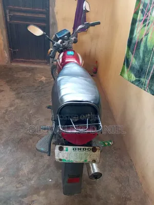 Bajaj Boxer 2020 Red