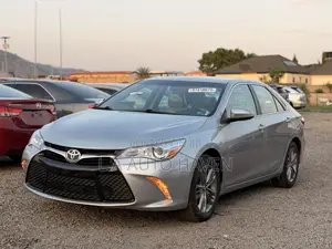 Toyota Camry SE 4dr Sedan (2.5L 4cyl 6A) 2017 Silver