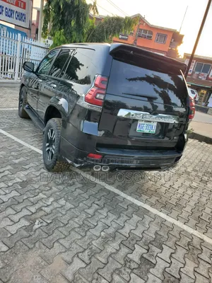 Lexus LX 470 Sport Utility 2006 Black
