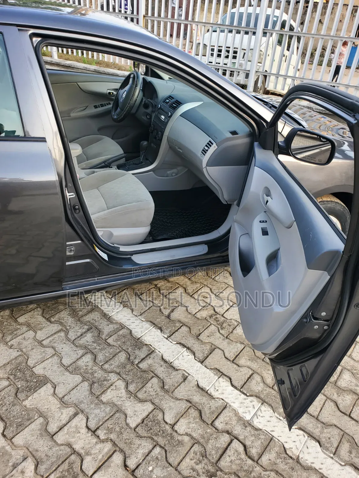 Toyota Corolla 2010 Gray