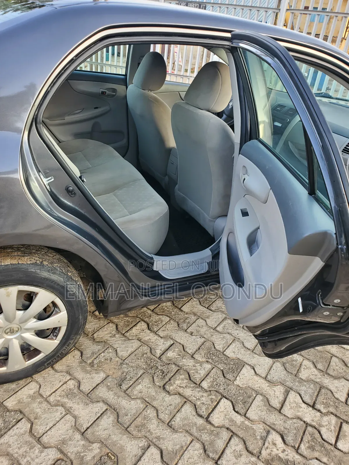 Toyota Corolla 2010 Gray