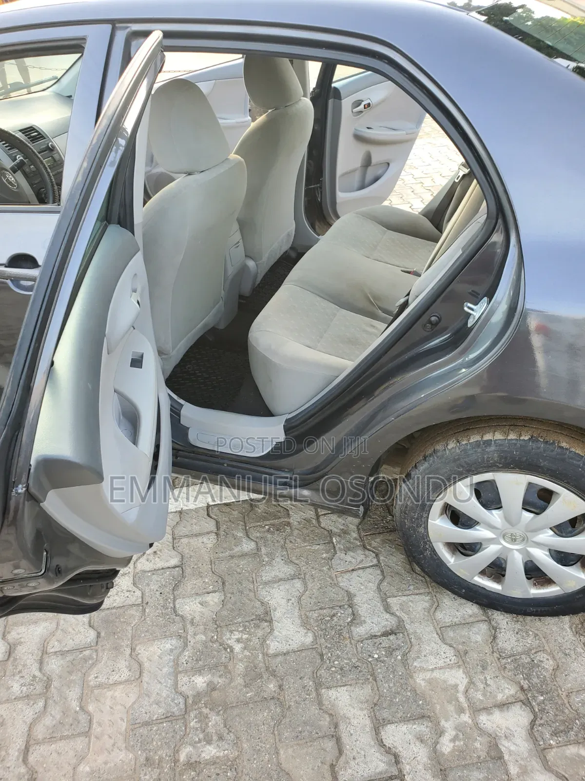 Toyota Corolla 2010 Gray