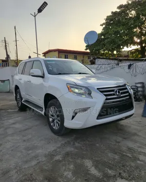 Lexus GX 460 Luxury 2016 White