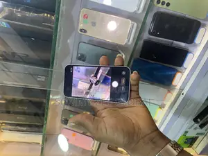 Apple iPhone 13 128 GB White