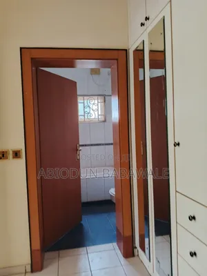 9bdrm Duplex in Maitama Main for rent