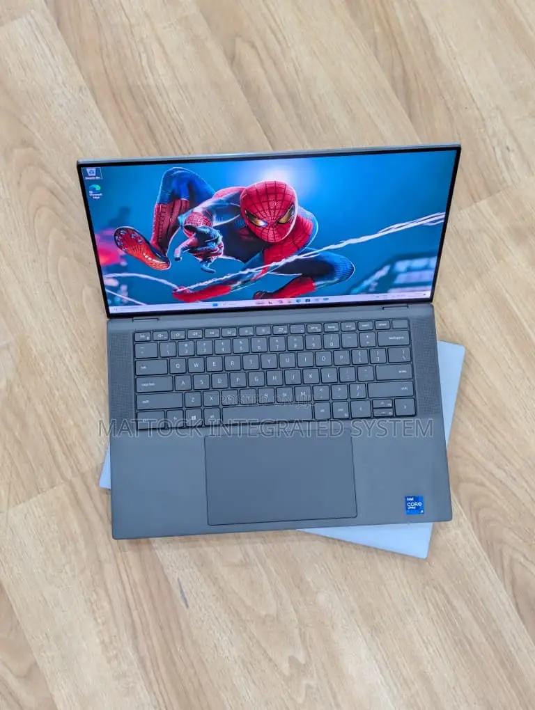 Laptop Dell Precision 5560 32GB Intel Core i9 SSD 1T