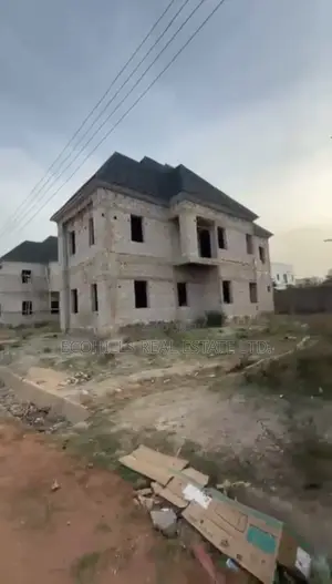 5bdrm Duplex in Along Trademore, Lugbe District for sale