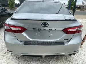 Toyota Camry 2018 Blue