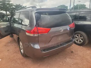 Toyota Sienna 2012 Gray