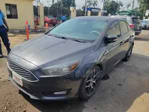 Ford Focus SE Sedan FWD (1.0L 3cyl 6M) 2017 Gray
