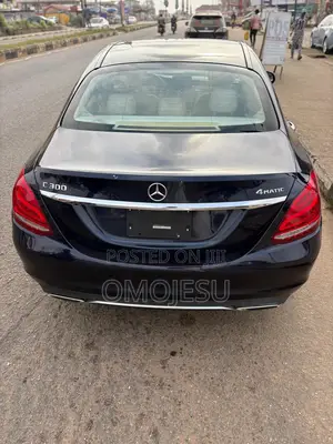 Mercedes-Benz C300 Luxury 4dr AWD 4Matic Sedan (2.0L 4cyl 7A) 2015 Blue