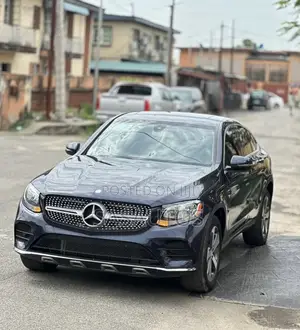 Mercedes-Benz GLC-Class 2017 Blue