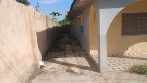 Furnished 6bdrm Apartment in Agunbelewo Osogbo for sale