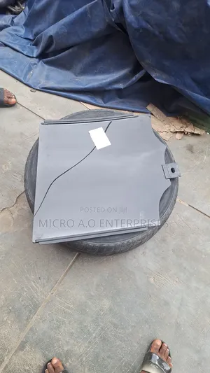 Range Rover 2025 Rear Door Glass