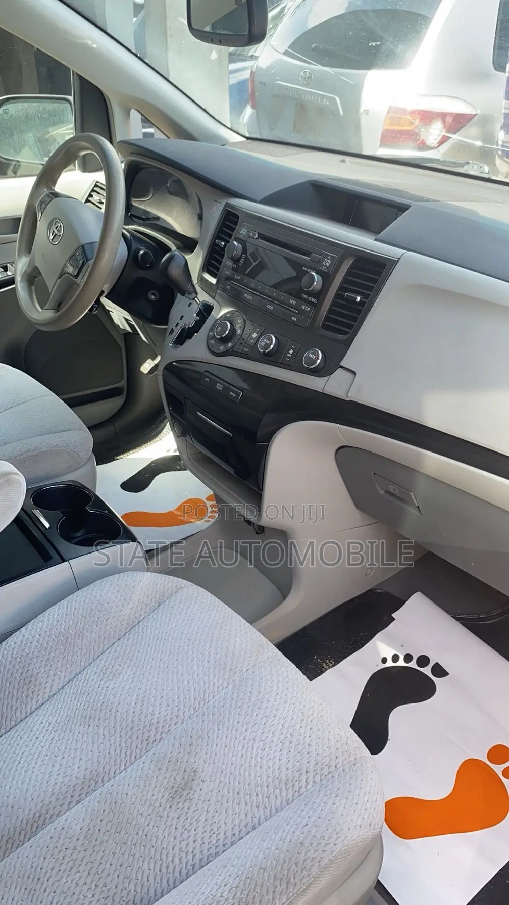 Toyota Sienna 2012 Black