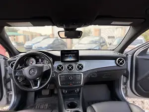 Mercedes-Benz GLA 250 2017 Silver