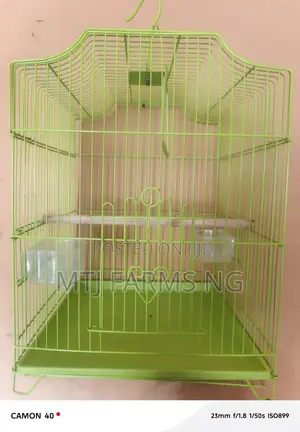 Beautiful Parrots Birds Cage With a Removable Tray.