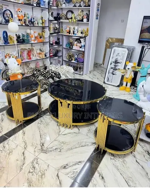 Luxury Center Table With 2 Side Stools
