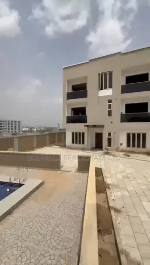 4bdrm Townhouse/Terrace in Jahi for sale