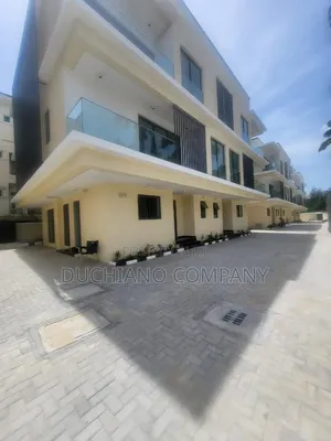5bdrm Duplex in Parkview Estate for sale