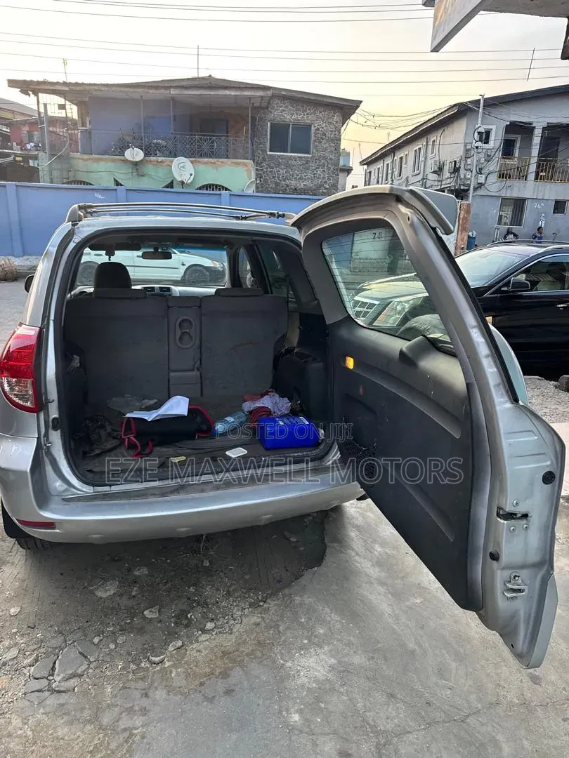 Toyota RAV4 2008 Silver