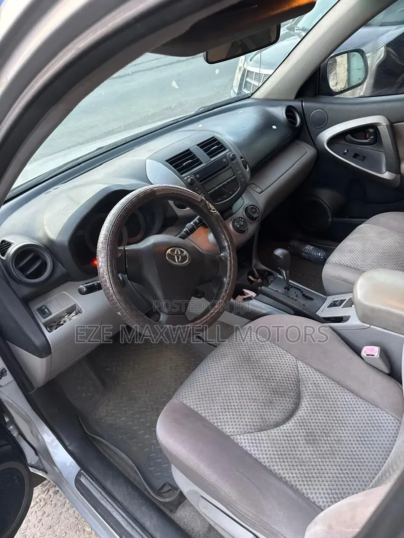Toyota RAV4 2008 Silver