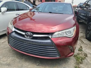 Toyota Camry XLE 4dr Sedan (2.5L 4cyl 6A) 2015 Red