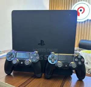Playstation 4 Slim