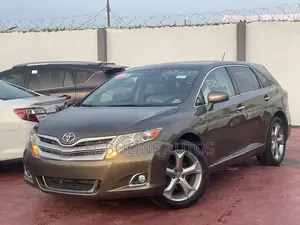 Toyota Venza AWD 2012 Brown