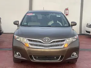 Toyota Venza AWD 2012 Brown
