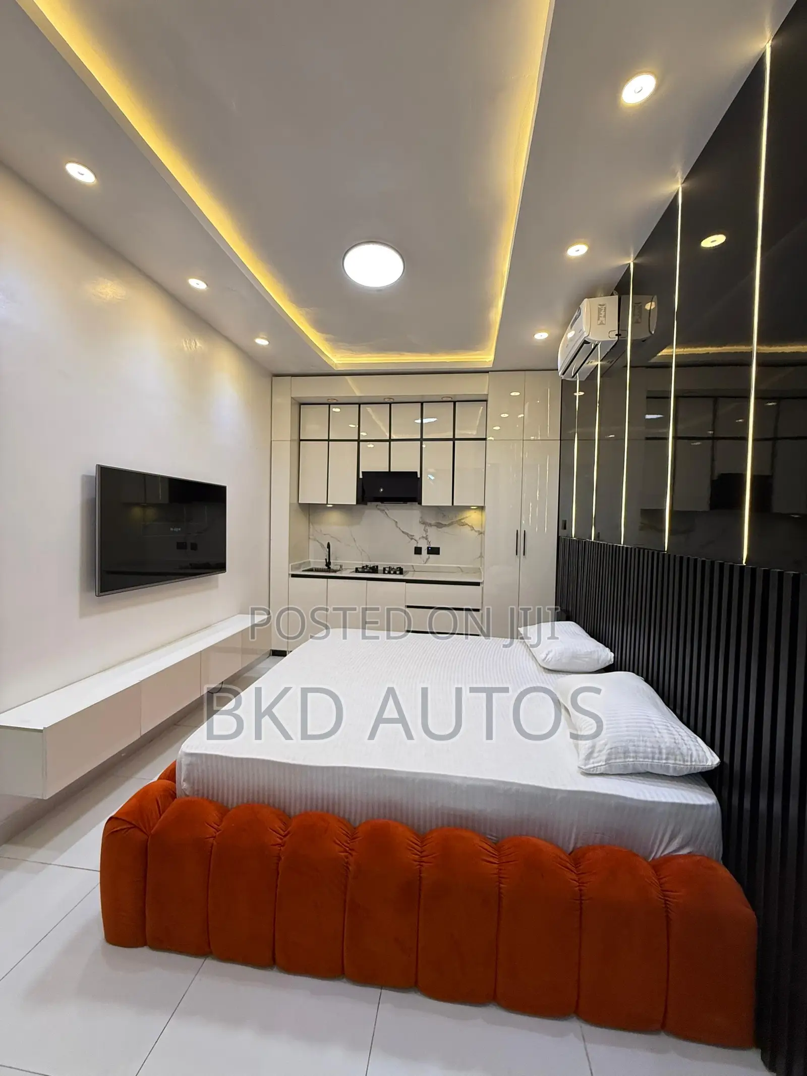 Studio Apartment