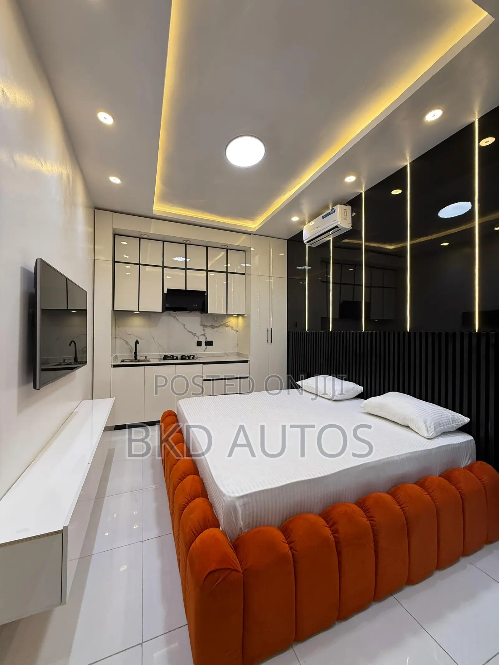 Studio Apartment