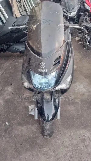 Yamaha Majesty 2010 Black