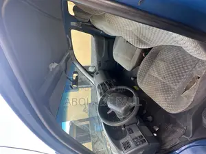 Toyota HiAce 2004 Blue