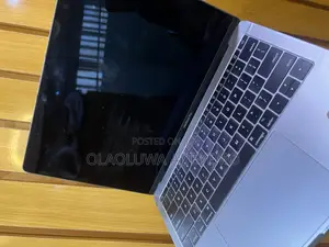 Laptop Apple MacBook Pro 2017 8GB Intel Core i5 SSD 128GB