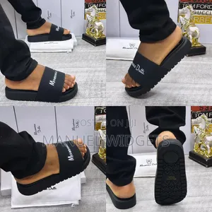 Massimo Dutti Carton Pam Slides — Premium Quality