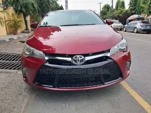 Toyota Camry XLE 4dr Sedan (2.5L 4cyl 6A) 2017 Red