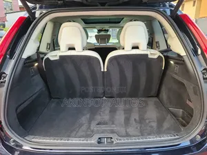 Volvo XC90 T6 Momentum 4dr SUV AWD (2.0L 4cyl Twincharger 8A) 2016 Blue
