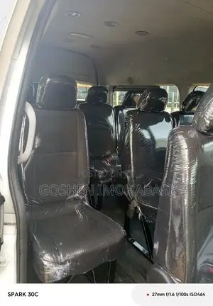 Toyota HiAce 2015 White