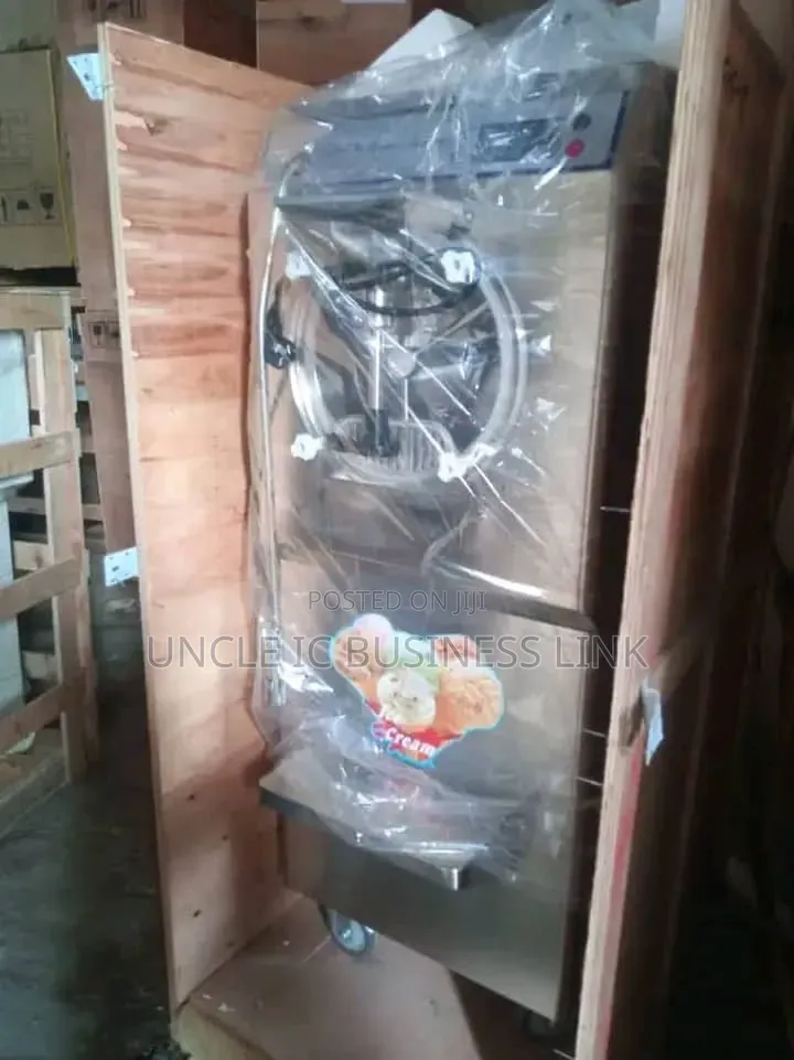 Standing Ice Cream Machine Batch