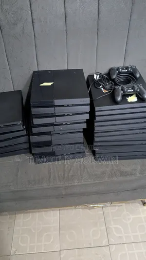 Foreign Used Ps4 Pro With Games and 2 Controllers
