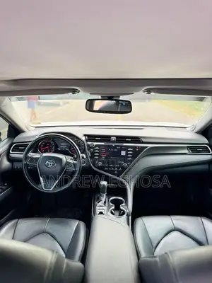 Toyota Camry 2019 White