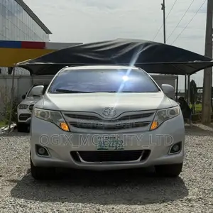 Toyota Venza 2010 Silver