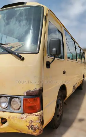 Toyota Coaster 1999 Yellow