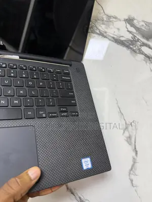 Laptop Dell Precision 15 5520 32GB Intel Xeon SSD 512GB