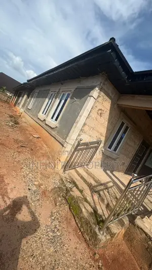 3bdrm Block of Flats in Ogheghe, Benin City for sale