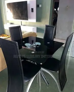 Quality Square Shape Glass Dining Table With 4 Chairs